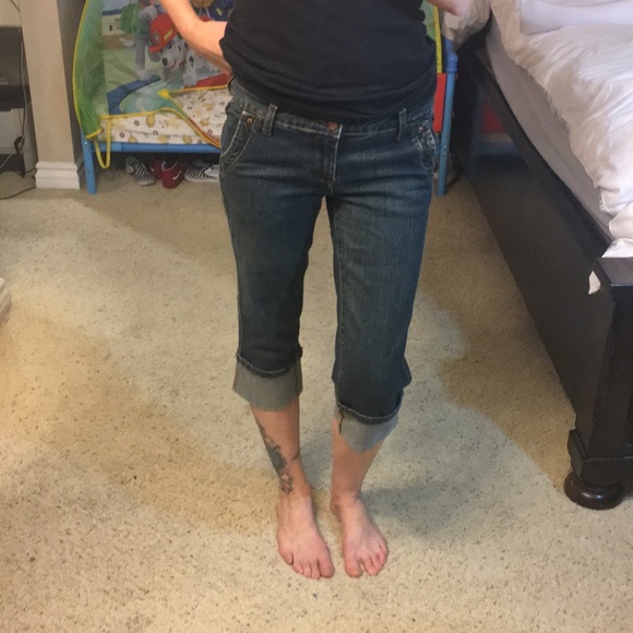 Great cond Seven 7 Jean short capris - Picture 2 of 8